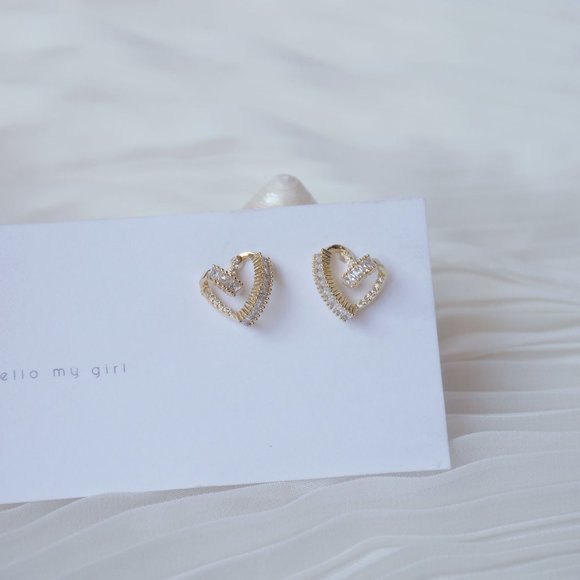 NEW 14K Gold Plated Diamond Heart Earrings a - Picture 7 of 7